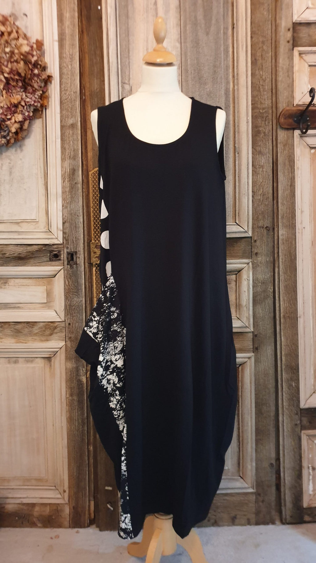 Alembika - Mouwloze Jurk - Black White - Maat 2