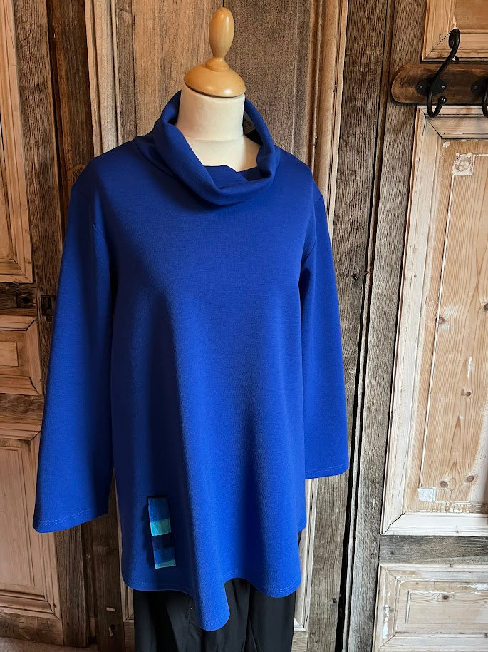 Geesje Sturre - wollen trui met col 325852- #99 Koningsblauw