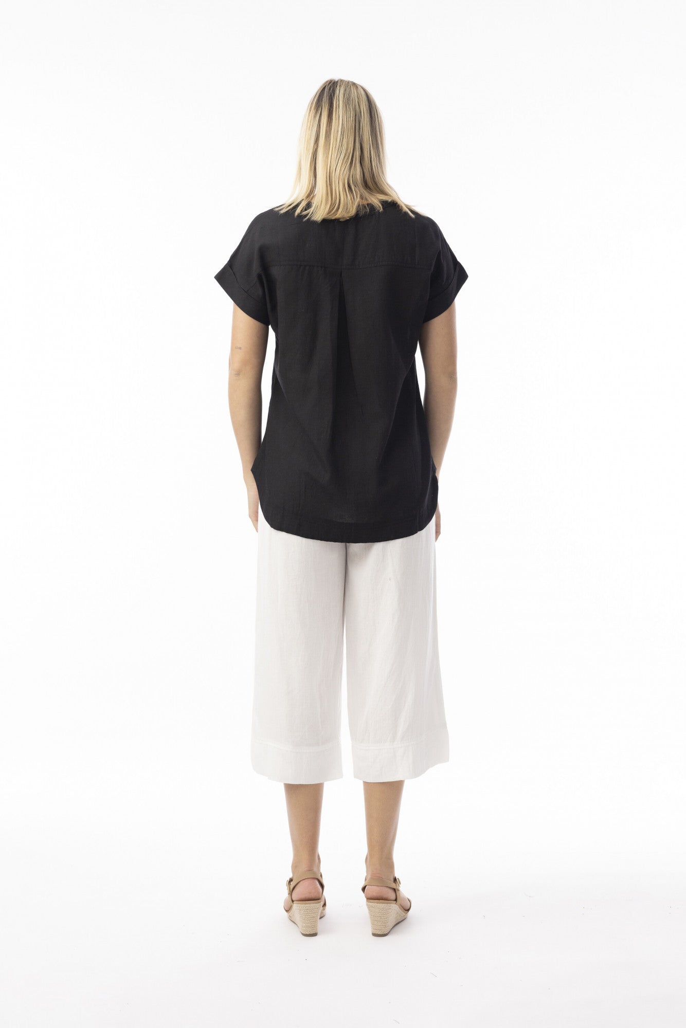 ORIENTIQUE - Linnenmix Essentials Top V hals - Black