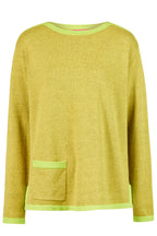 Himalaya trui Noella in olive met limegroene contrastboorden