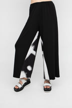 Ozai N Ku - Broek met abstracte print - Foam Black/White