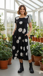 Alembika - Black White