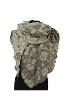 Invero Rosenmuster - Driehoekige Merino omslagdoek Aurora 100% wol - Erde/Sand