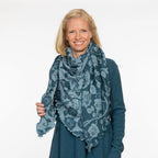 Invero Rosenmuster - Driehoekige Merino omslagdoek Aurora 100% wol - Petrol/Seegrün