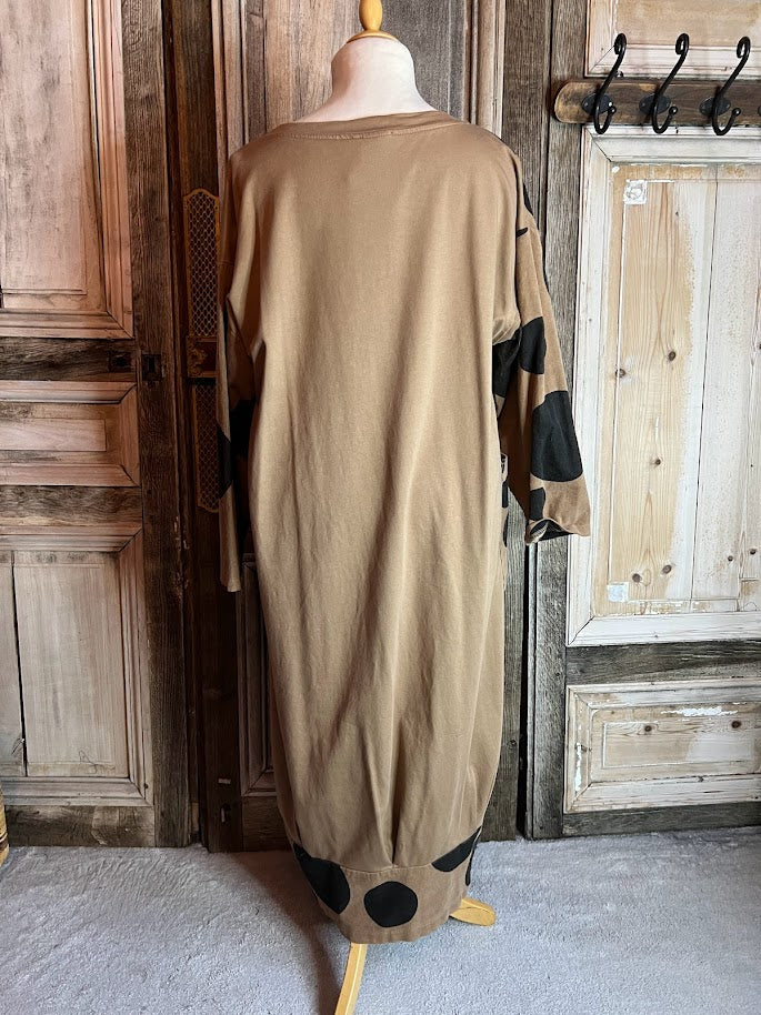 BB Style - Cirkel print jurk - Camel