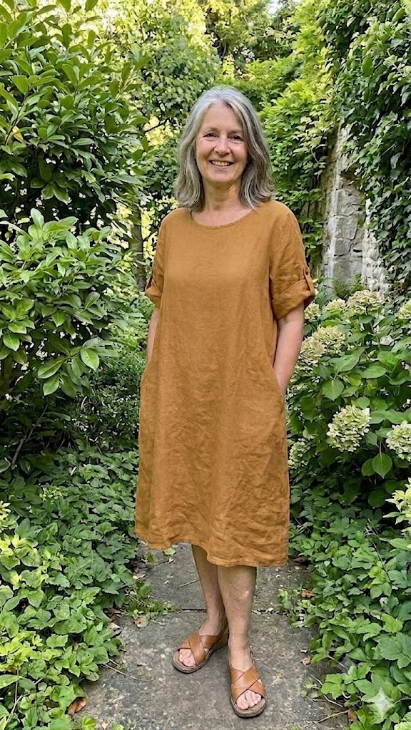 BB style -  Linnen jurk - Ronde hals - Cognac