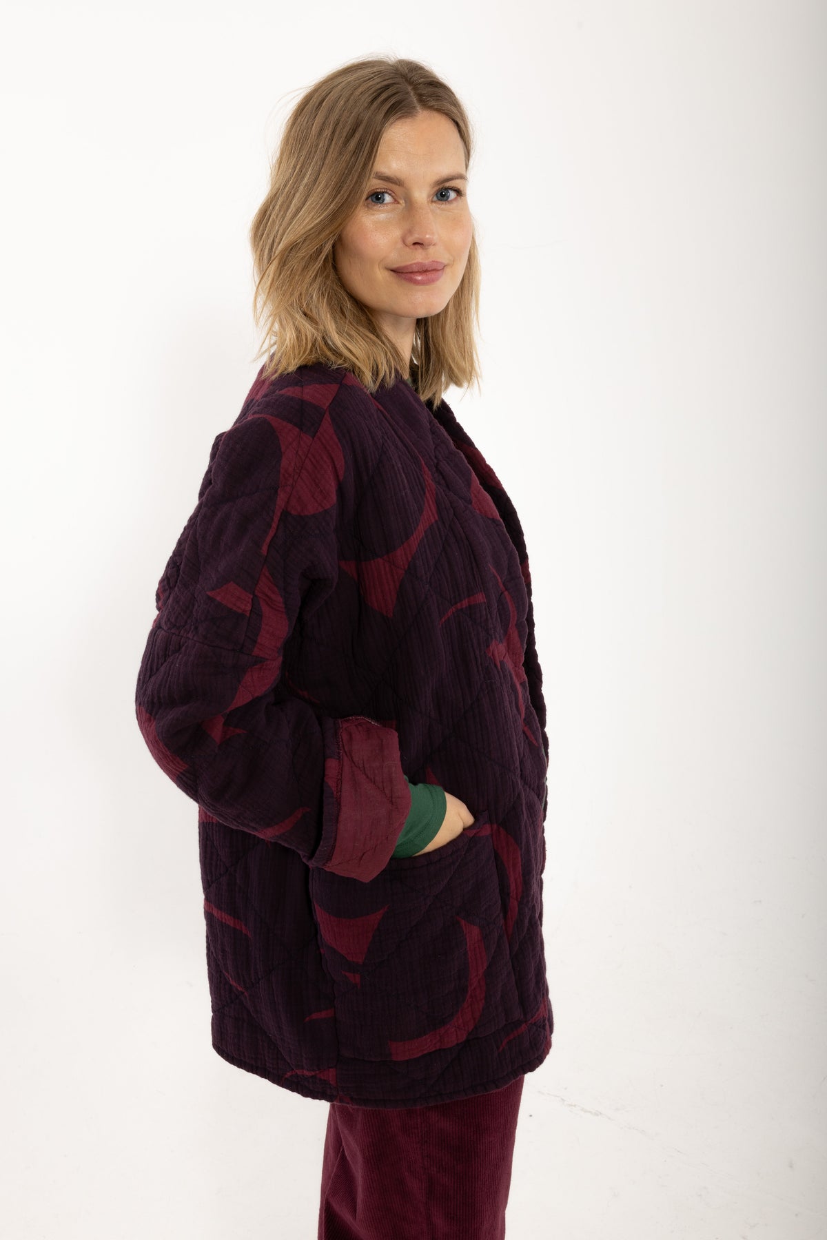 Danefæ - Quiltjasje Danekatrin - Dark Wine/Dark Cherry TROPS