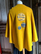 Geesje Sturre - Poncho van katoen fleece - Okergeel *