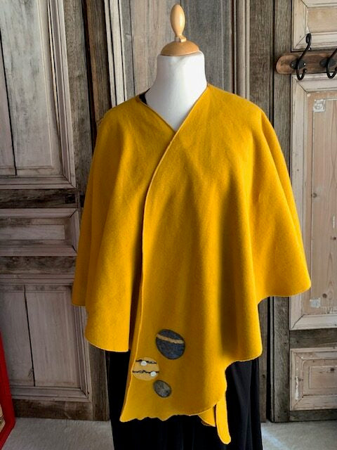 Geesje Sturre - Poncho van katoen fleece - Okergeel *