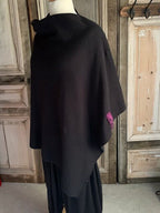 Geesje Sturre - Poncho van katoen fleece - Zwart