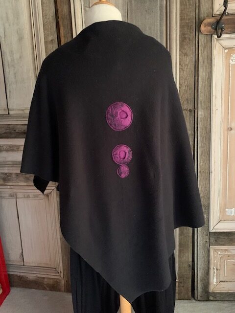 Geesje Sturre - Poncho van katoen fleece - Zwart