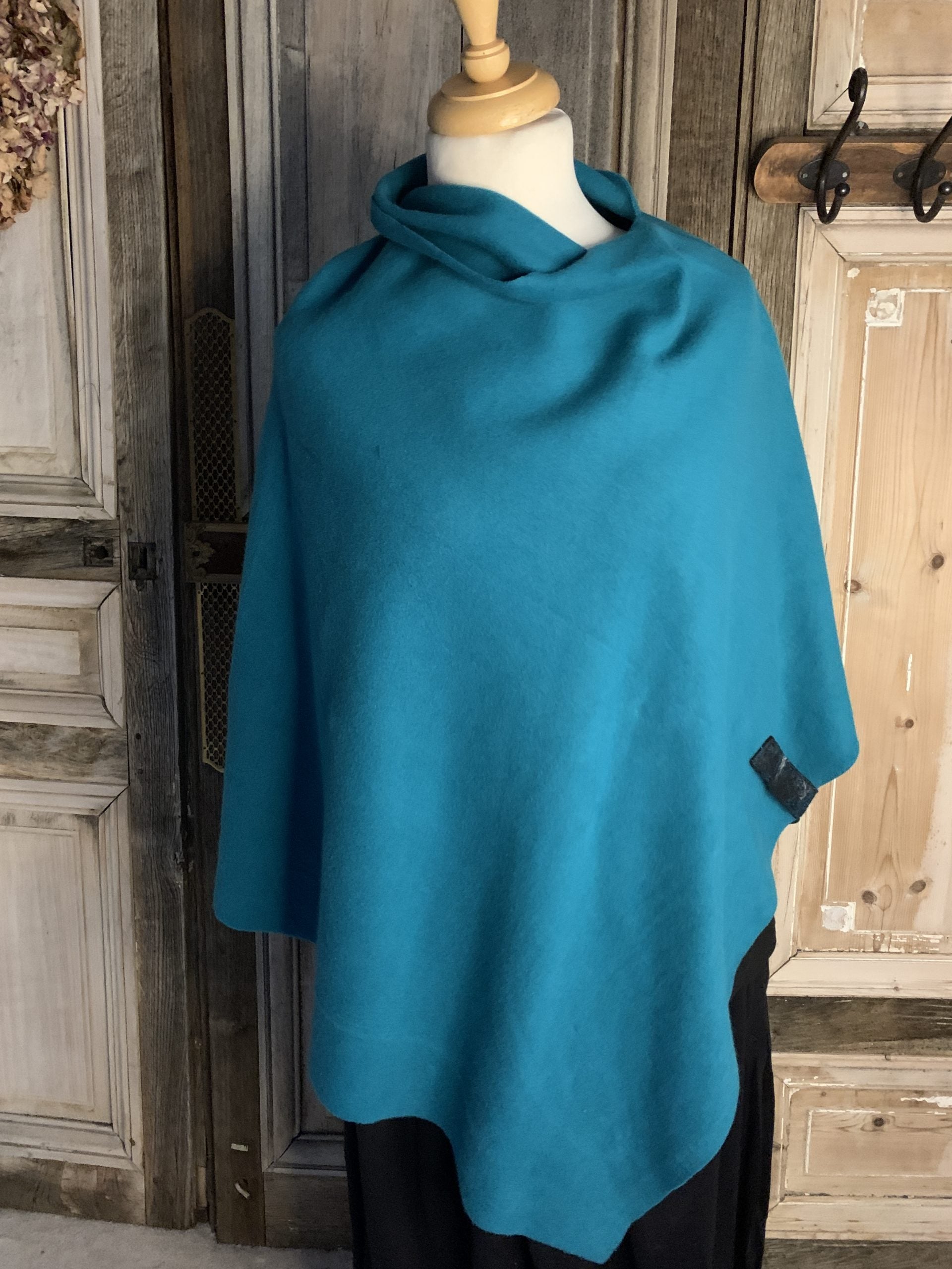 Geesje Sturre - Poncho van katoen fleece - Petrol *
