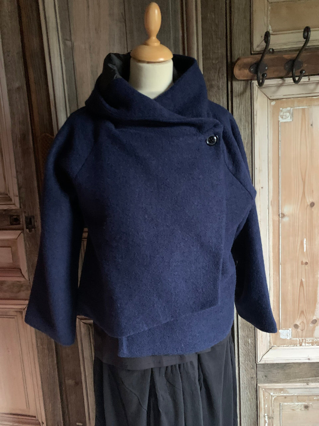 MB jasje overslag kort donkerblauw jasje
