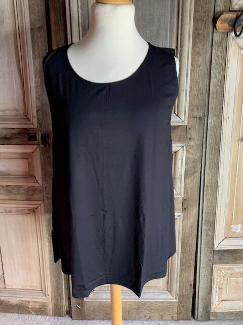 Normal Crazy - Basic Mouwloze shirt Top Aline 75 cm -  zwart