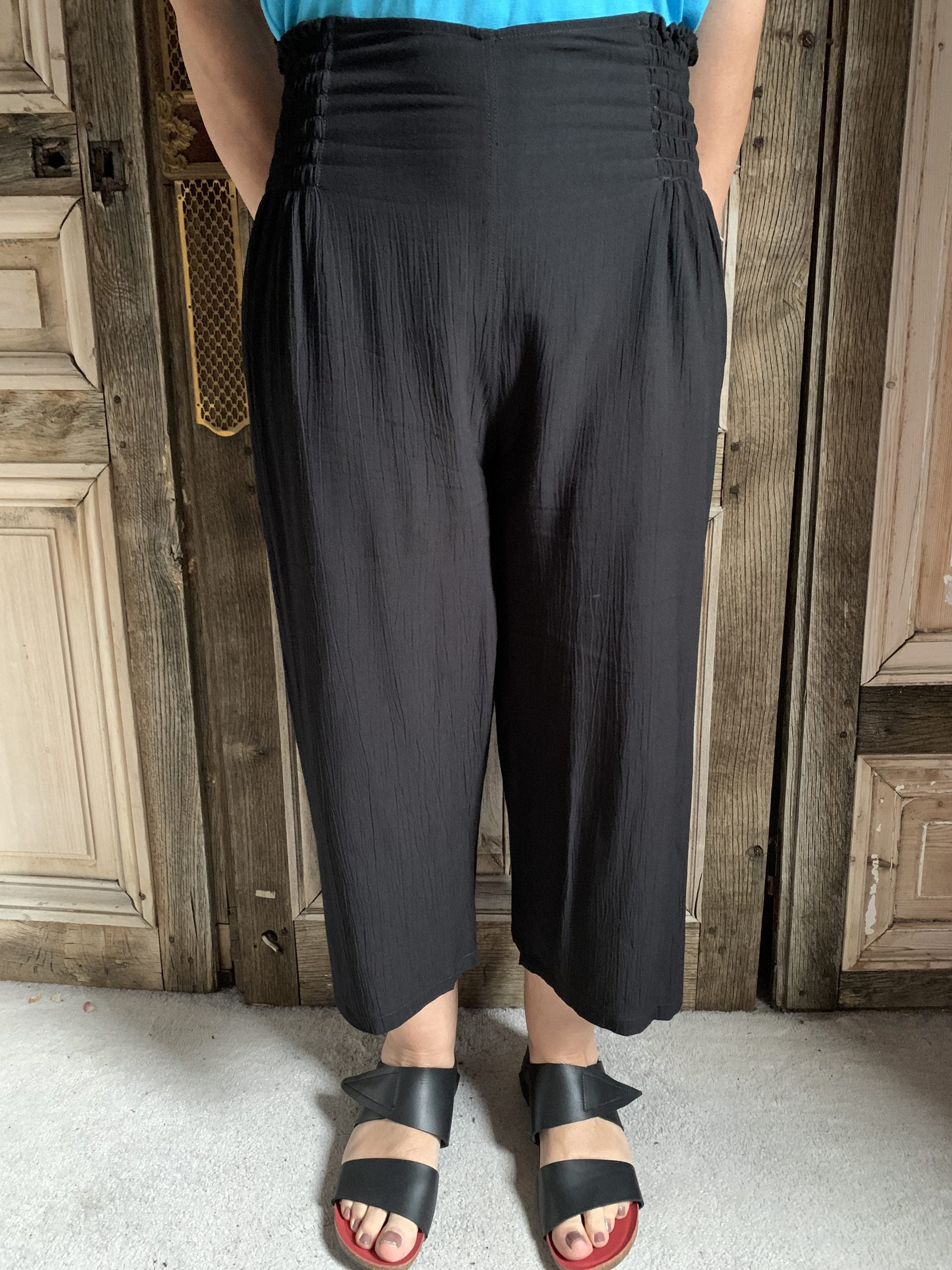 Angel Circle - Broek Crop - Zwart - *