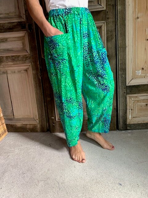 Normal Crazy - Broek Delphine Print Batik groen - 100 % Rayon