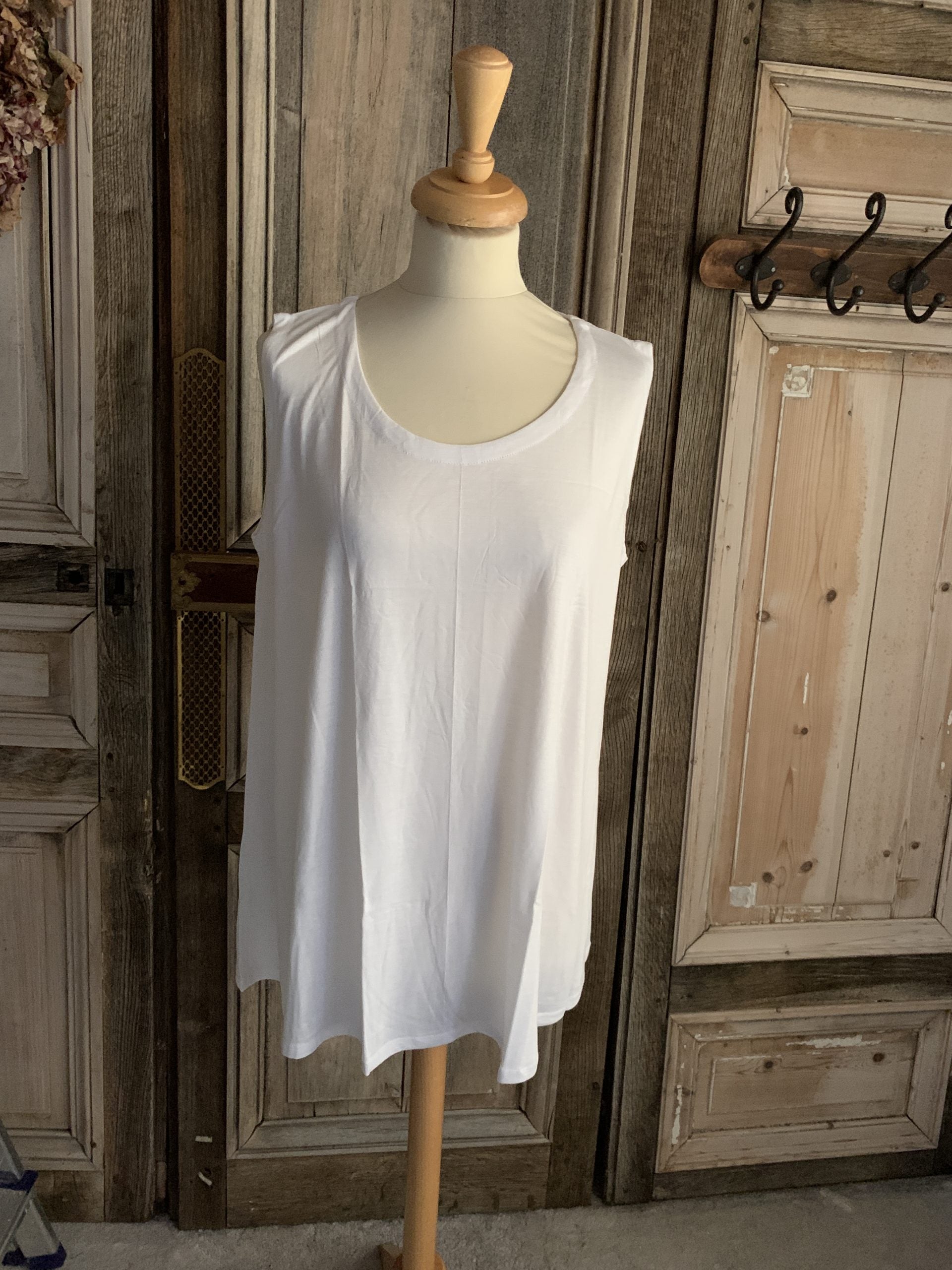 Mapa Mundo - Basic Mouwloze top Uni A-line - Wit *