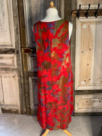 Normal Crazy - Mouwloze jurk Rose batik - Red