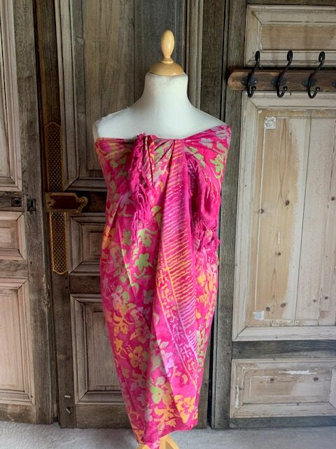 BB Style - Pareo, Sarong of Sjaal magenta