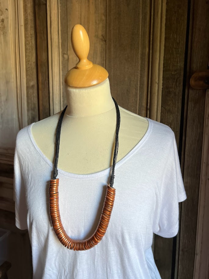Normal Crazy - Houten Ketting - Roestbruin