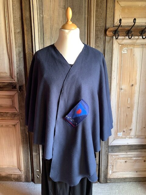 Geesje Sturre - Poncho van katoen fleece - Donkerblauw