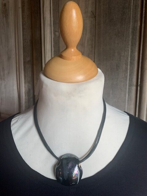 Kazuri ketting  rond zwart
