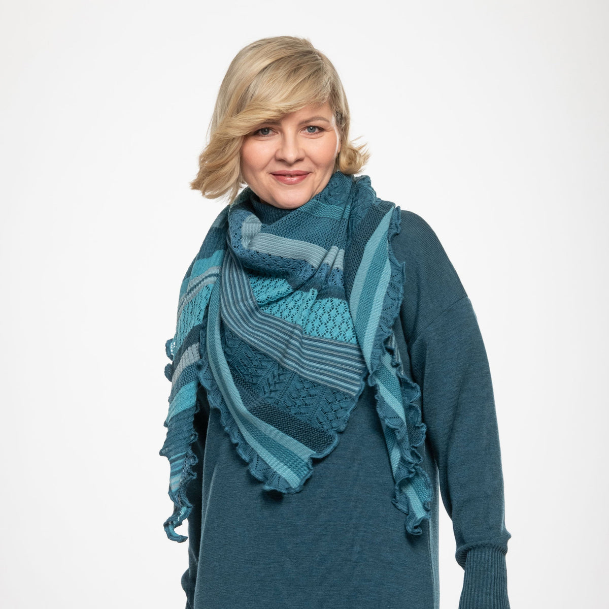 Invero Töne - Driehoekige Merino omslagdoek Kyra 100% wol - Pfefferminz