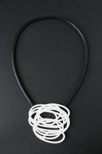 Trijn sieraden - Ketting Doodle krassen (#K24-30) - Zwart en Wit