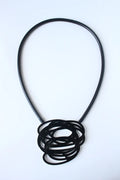 Trijn sieraden - Ketting Doodle krassen (#K24-30) - Zwart en Wit
