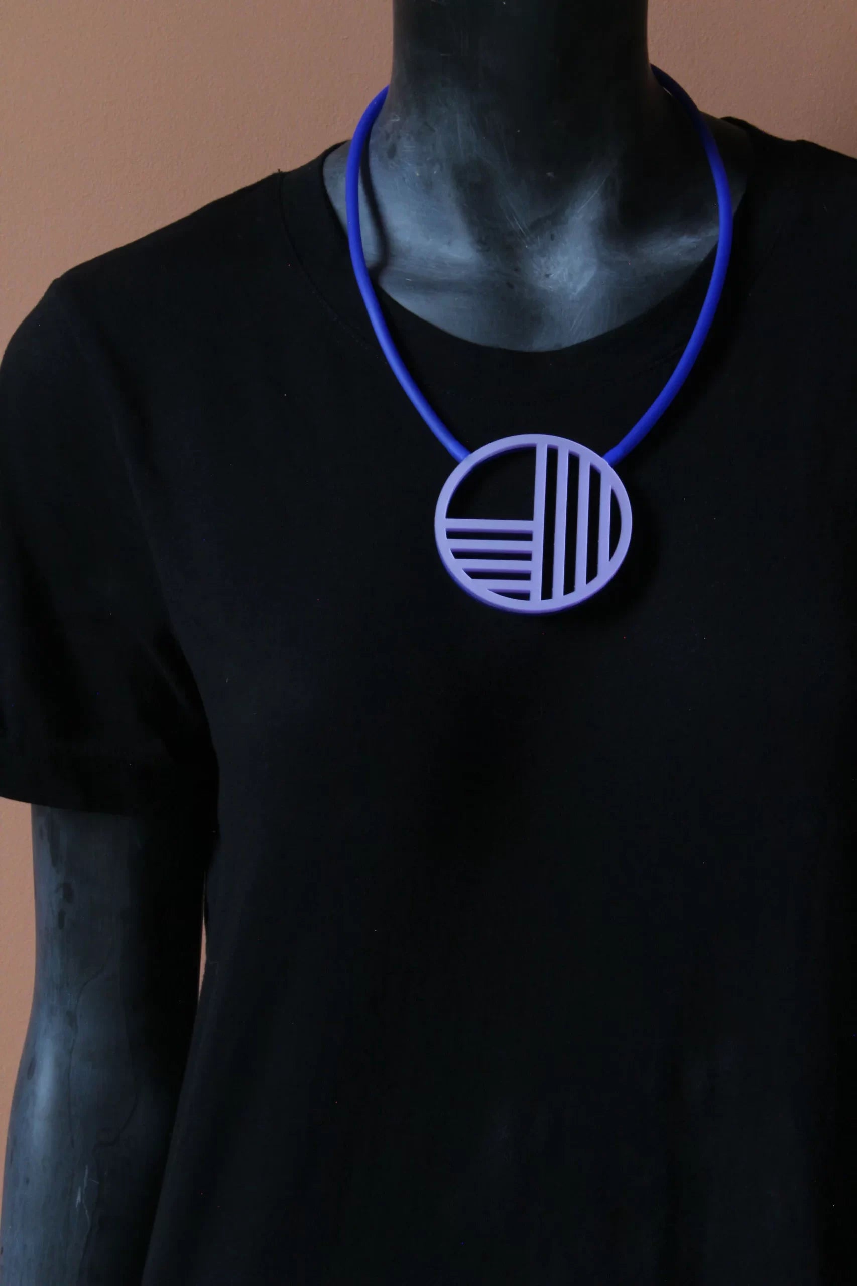 Trijn sieraden - Ketting Bauhaus (#K24-31) - Blauw/Lavendel