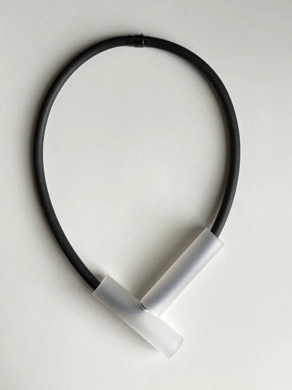 Trijn sieraden - Ketting acrylaat + rubber  (#K25-16)