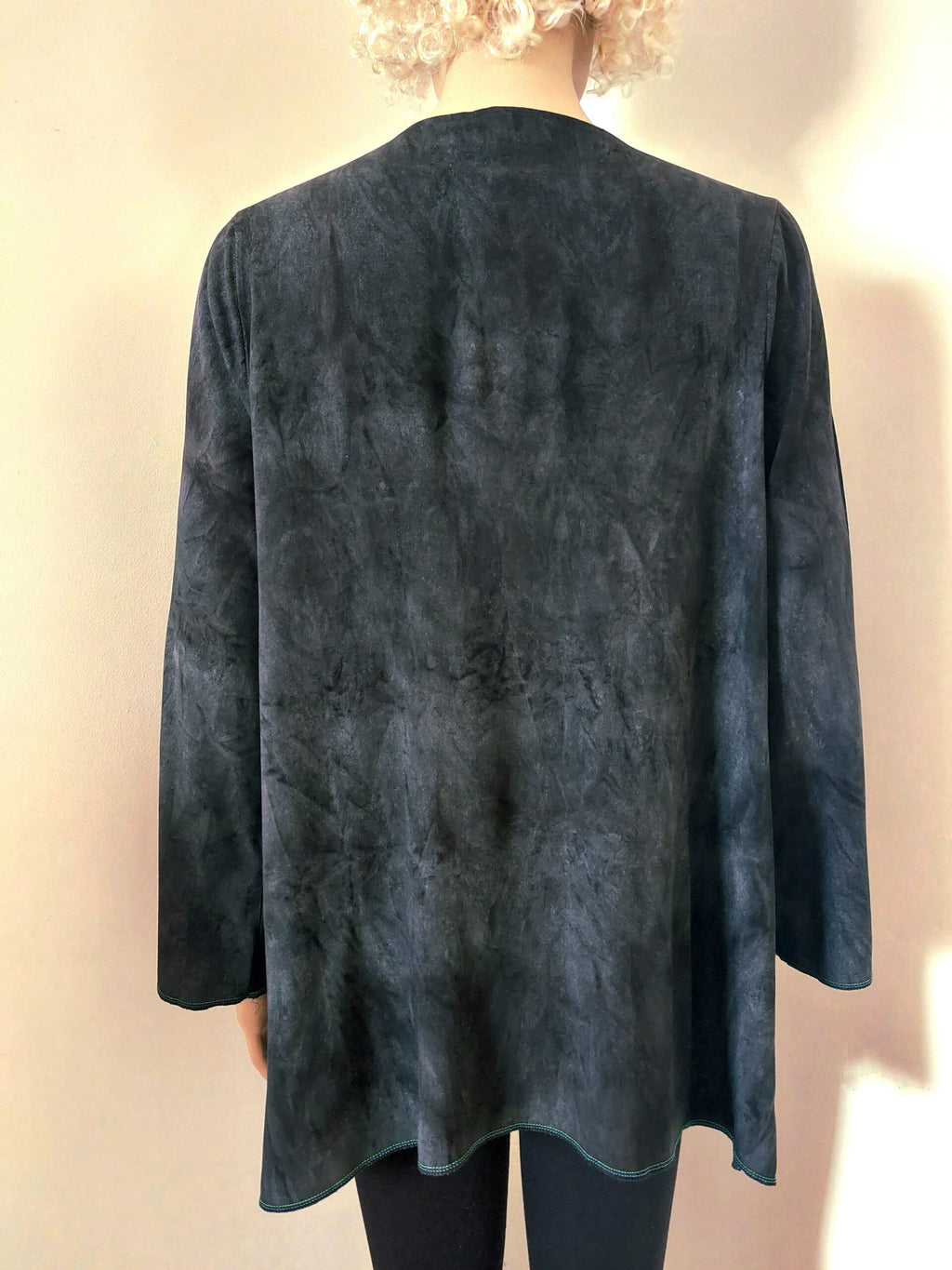 Liz & Joe - Viscose Blouse met cirkel van kleurige stiksels - Donkergrijs