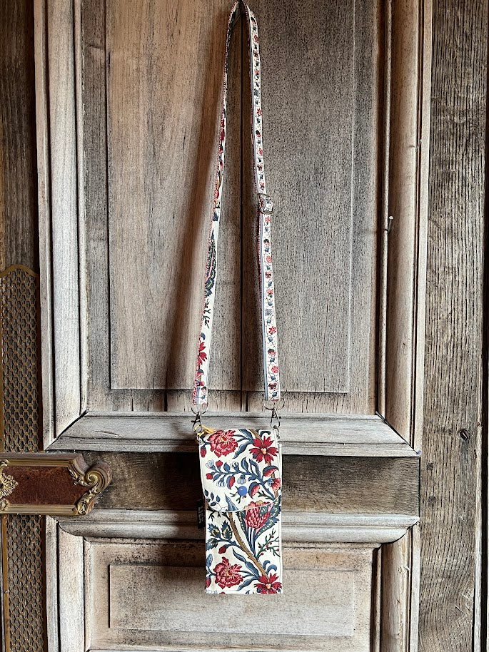 LIEZ -  handmade - Telefoontasje