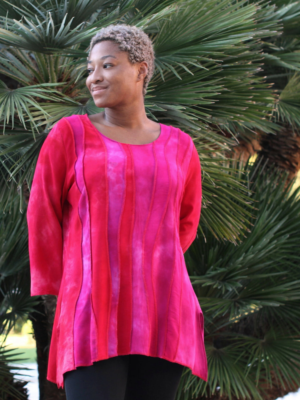 Liz & Joe - Viscose Blouse - verticaal golvende banen - Roze-rood-oranjerood Rood Magenta