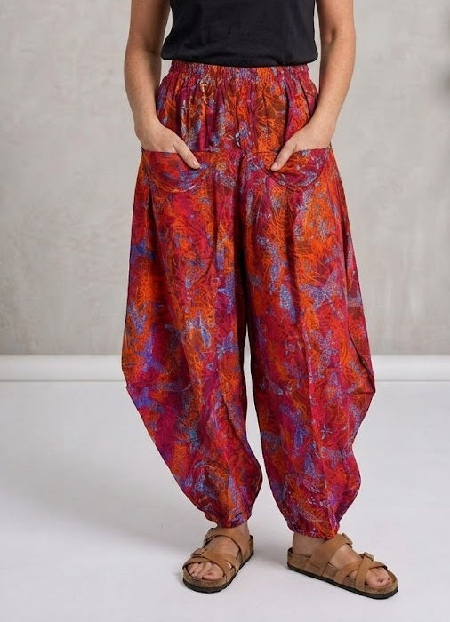 Normal Crazy - Sindy +10 cm - Batik - Rood