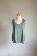 Normal Crazy – Mouwloze Top Aline -10 Spandex - Forrest groen