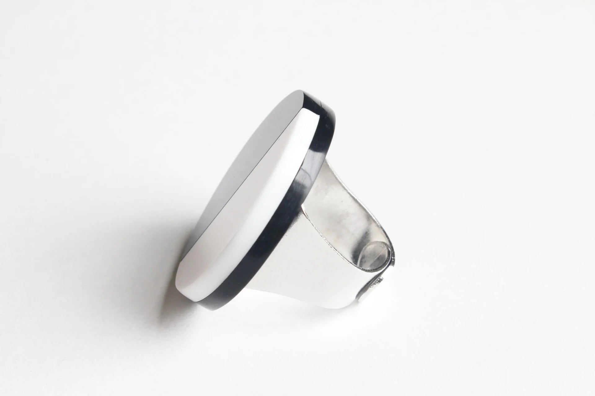 Trijn sieraden - Ring Acrylaat (#R23-99) - Black/white 3,8 cm