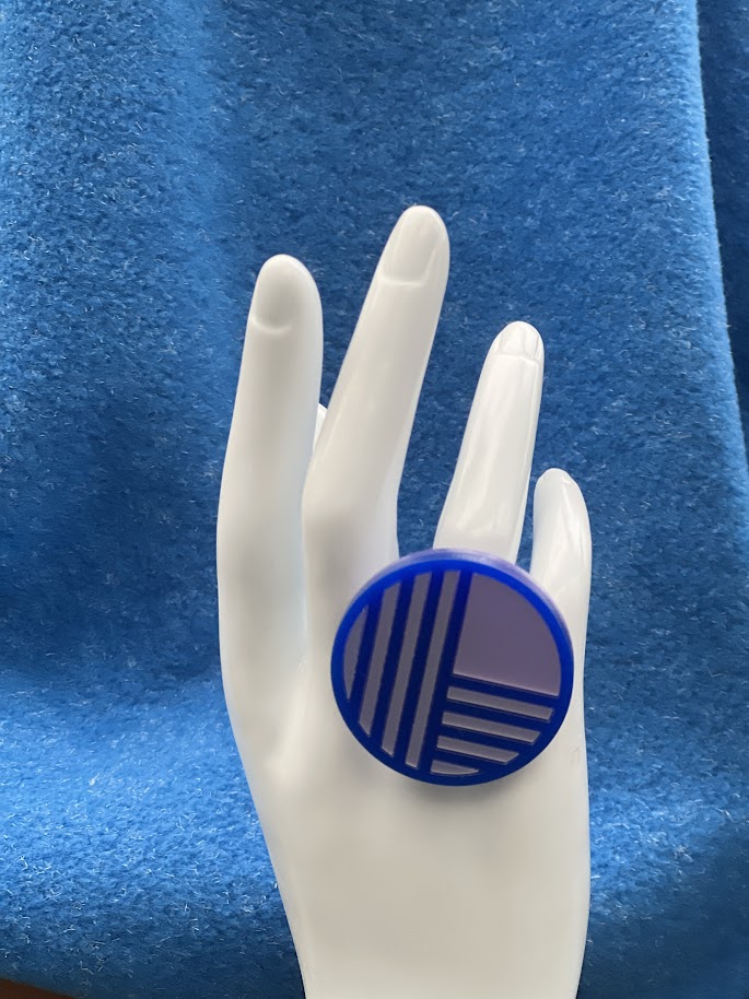 Trijn sieraden - Ring Bauhaus cirkel (#R24-11) - Blauw/lavendel
