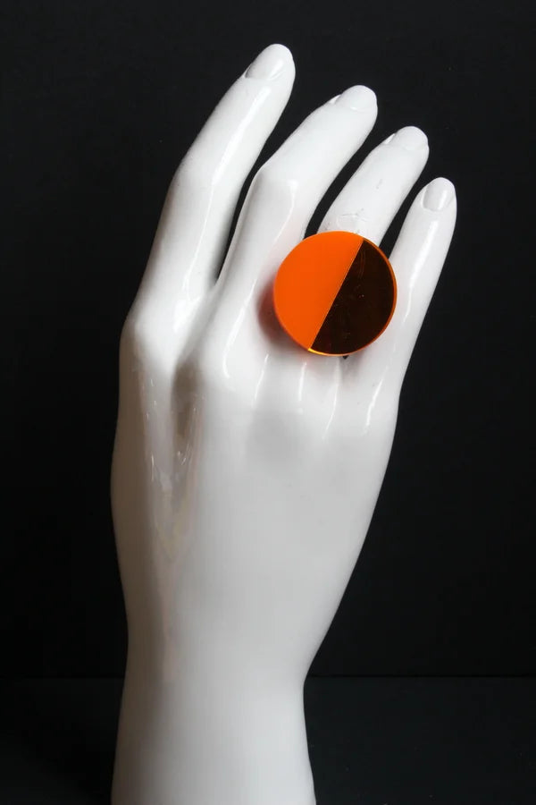 Trijn sieraden - Ring acrylaat (#R25-20) - Oranje 3 cm
