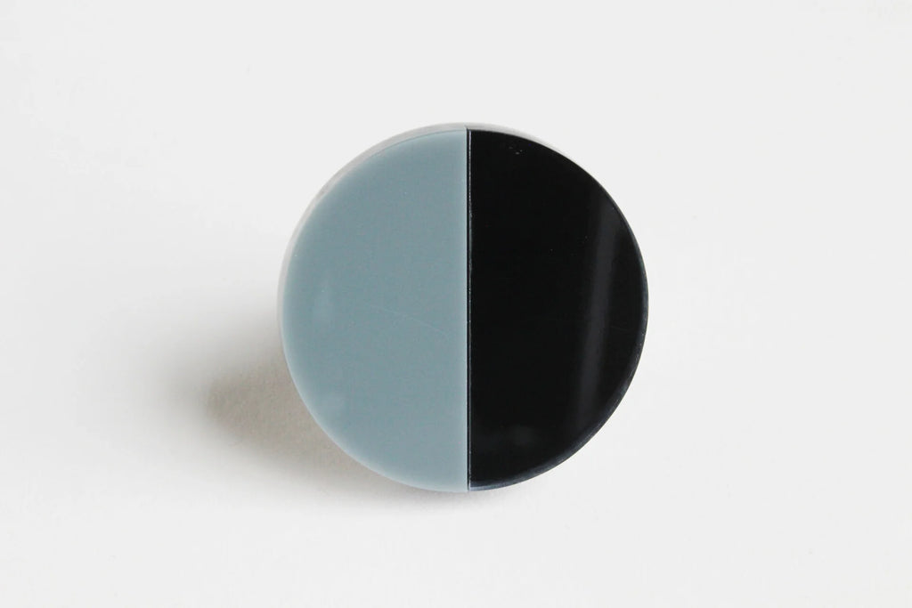 Trijn sieraden - Ring acrylaat (#R25-25) - Grijs 5 cm