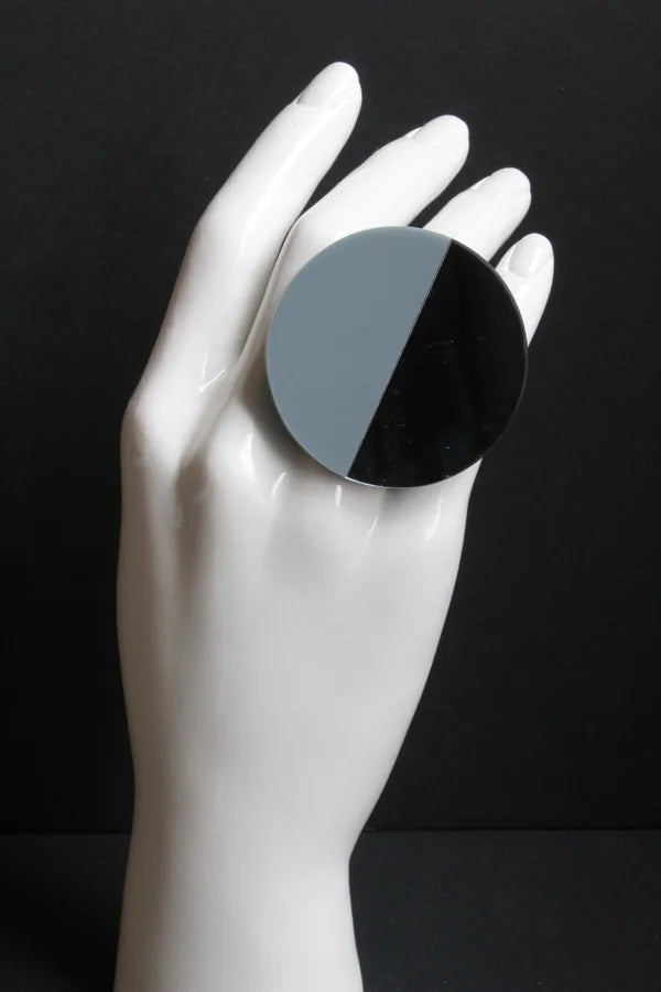 Trijn sieraden - Ring acrylaat (#R25-25) - Grijs 5 cm
