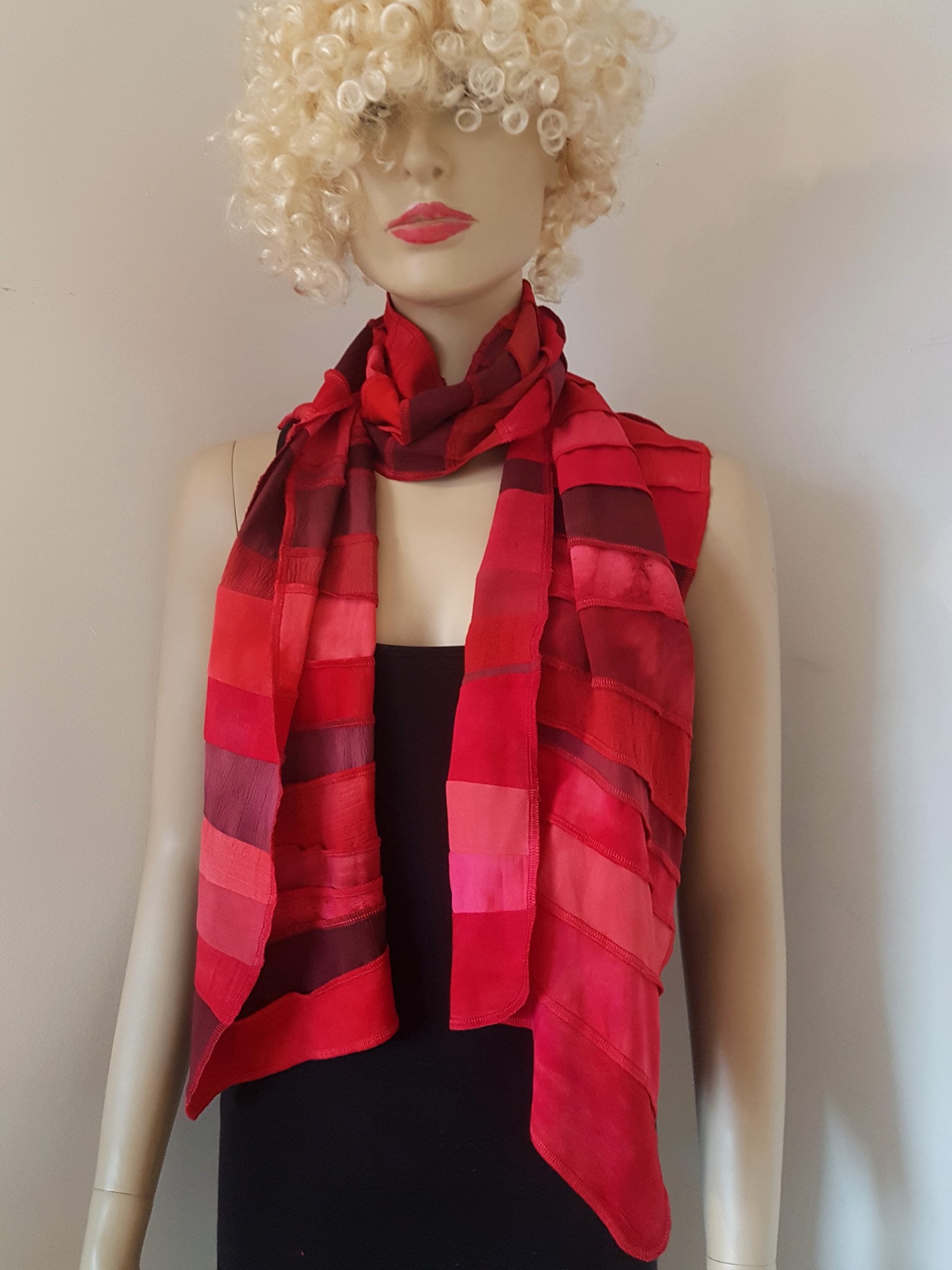 Liz & Joe - Viscose sjaal  - S 4256 V - Tinten rood en bruin Rood