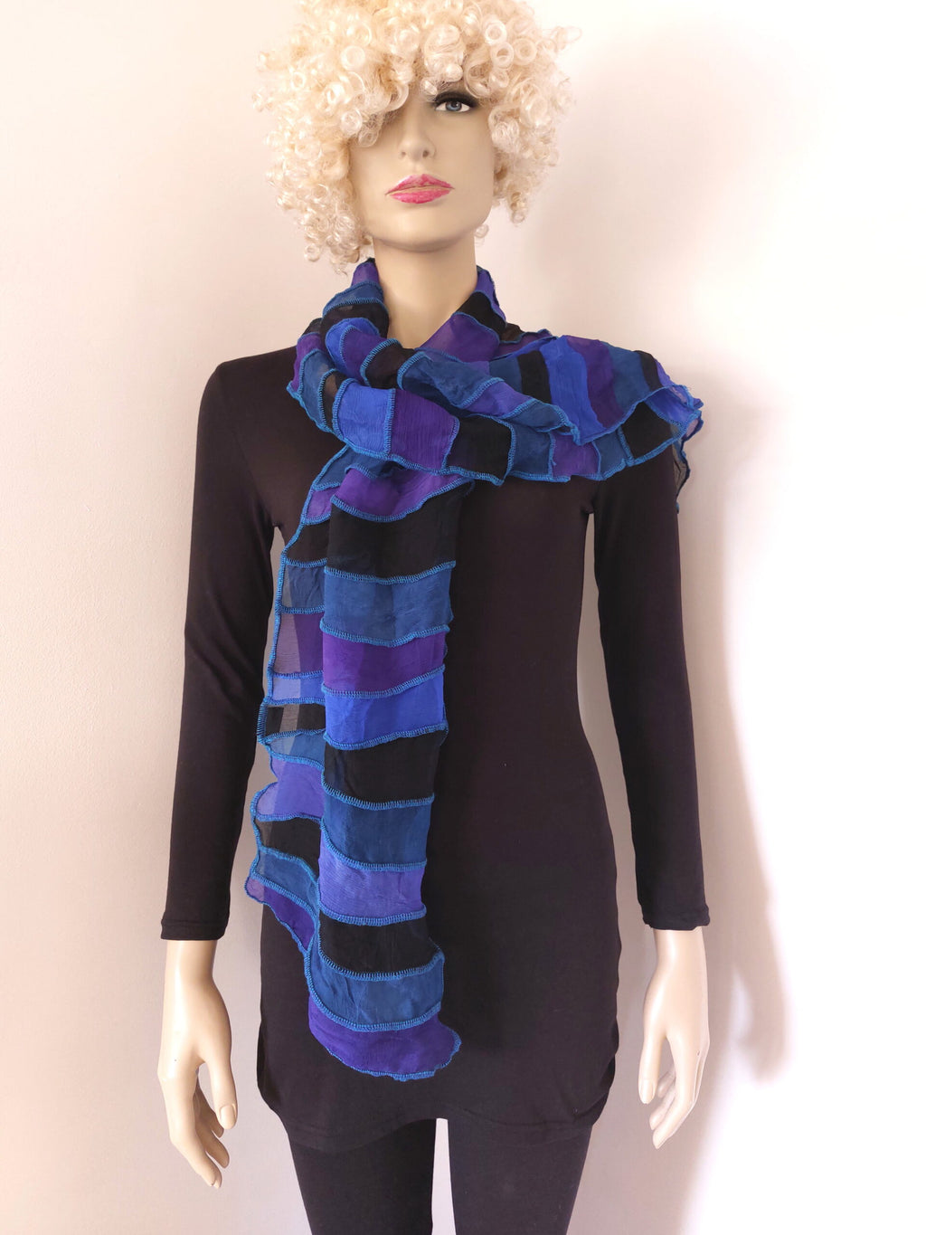 Liz & Joe - Zijden sjaal S 425 ZC - zwart-groen-blauw-paars