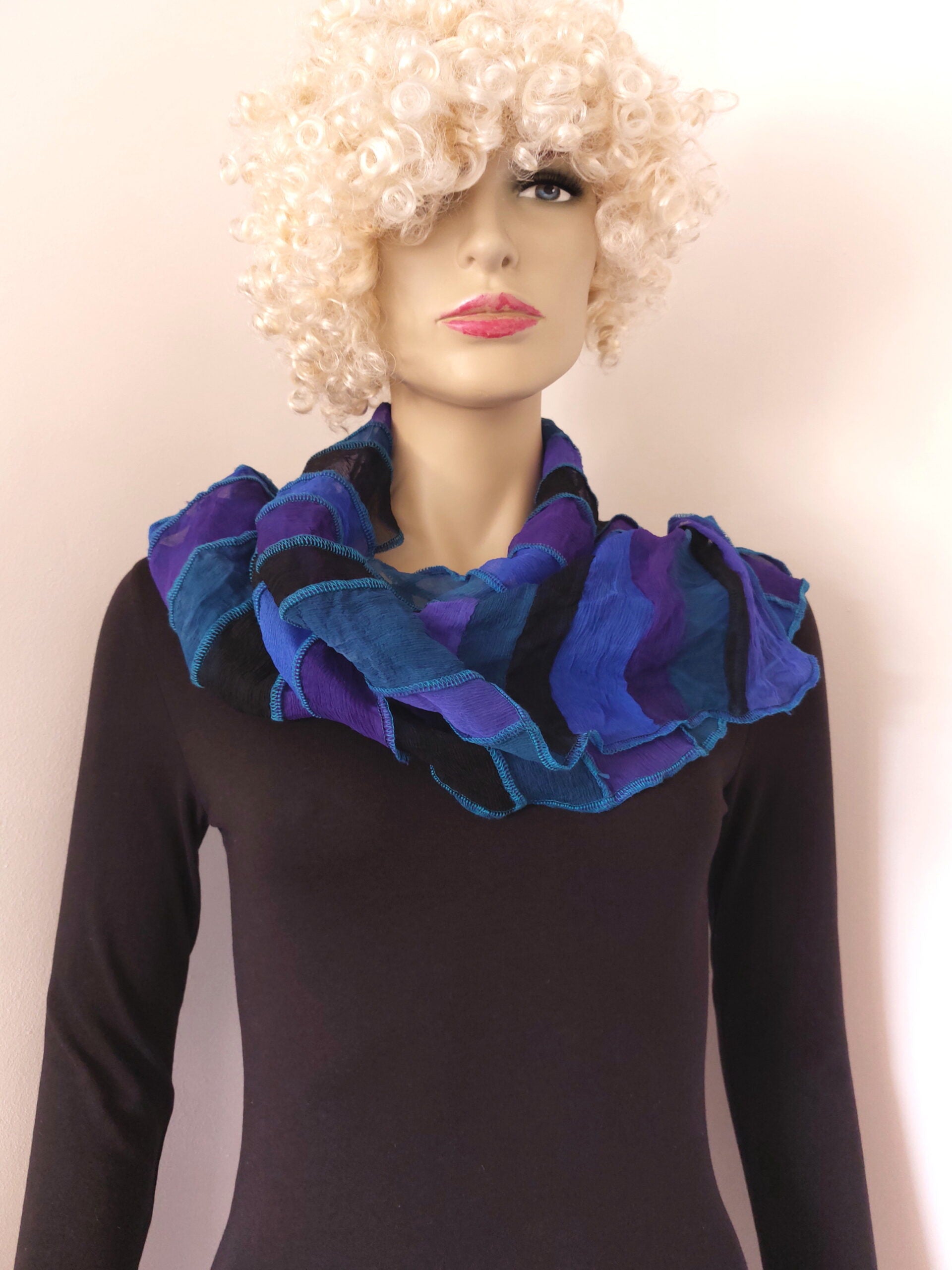 Liz & Joe - Zijden sjaal S 425 ZC - zwart-groen-blauw-paars