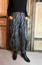 Sinne Designe - Broek Grijs/zwart streep