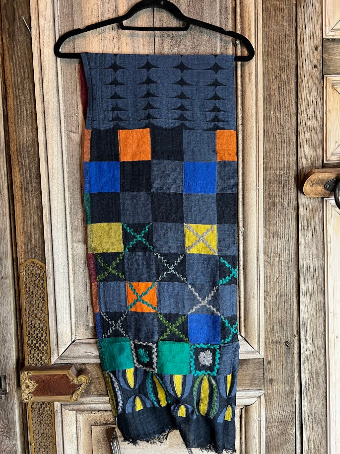 The Blue Turban - Wollen sjaal met ambachtelijk borduursel*