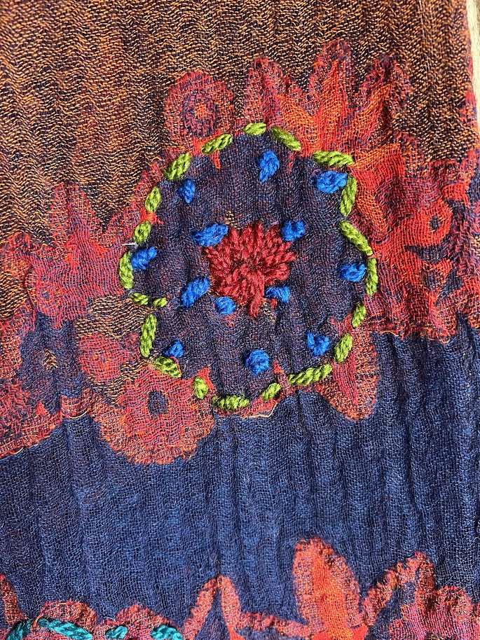 The Blue Turban - Wollen sjaal met ambachtelijk borduursel*