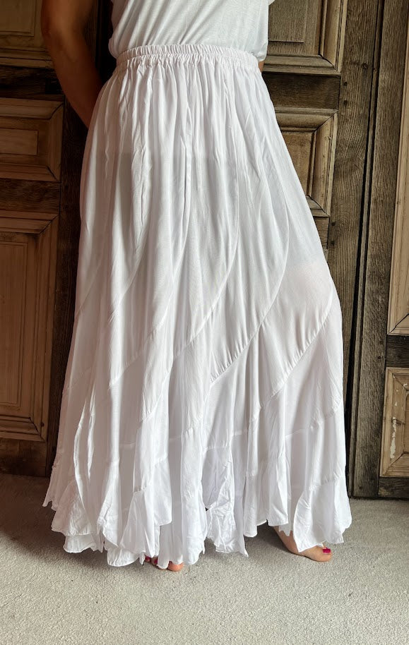 Normal Crazy - Lange Rok Kai Uni - White