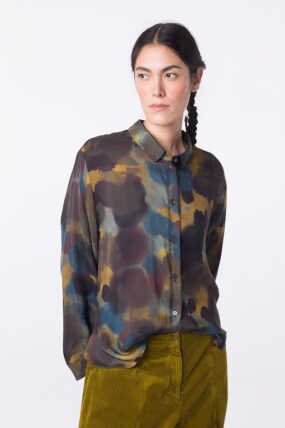 OSKA® Blouse 423 / 100% Cupro met print  - 740Brass