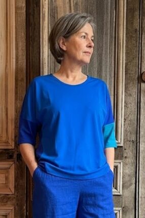 Geesje Sturre - Shirt #663854  - kleurvlakken blauw